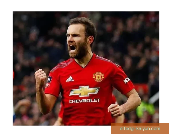 阿什利·扬技术特点解析：边路攻防稳健，传中能力与经验仍具竞争力